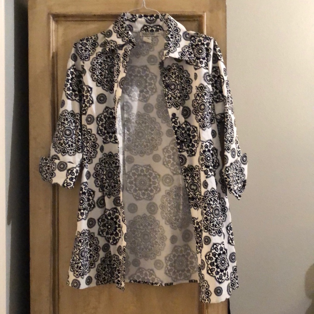 Black and white smock